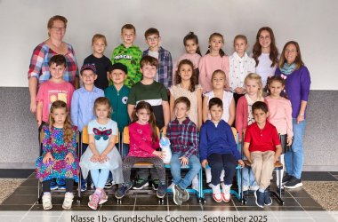 Klassenfoto der Klasse 1b Schülerinnen und Schüler der Klasse 1b