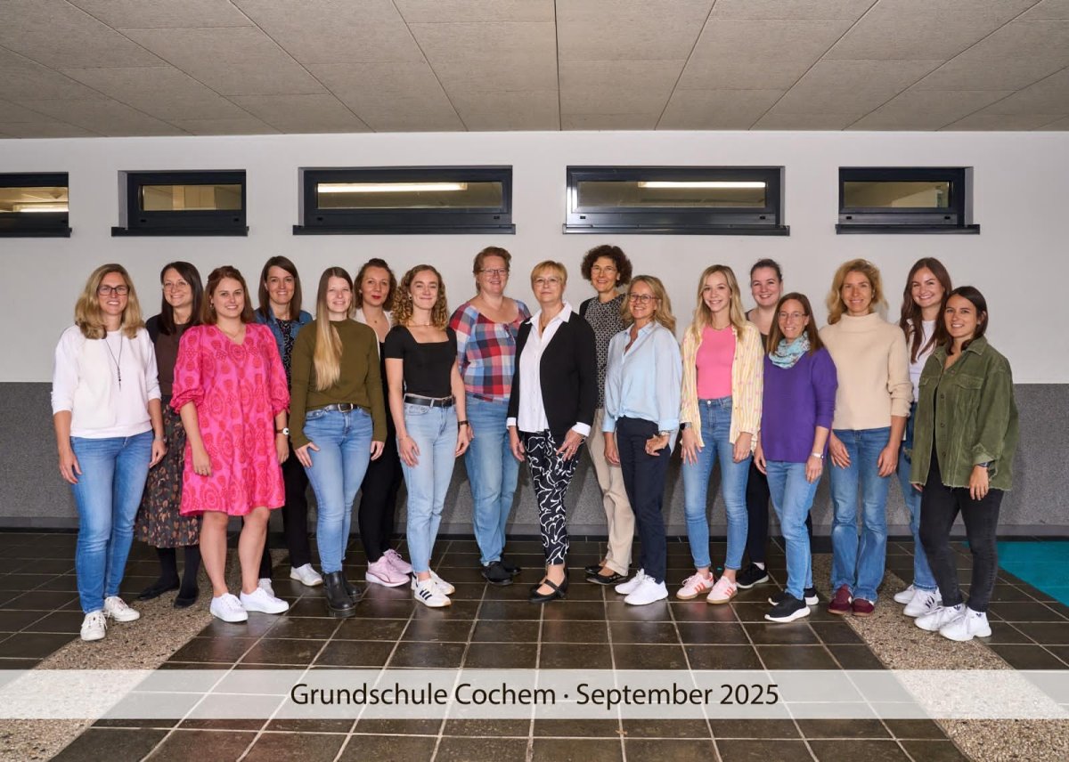 Kollegiumsfoto 2025 Kolleginnen der Grundschule Cochem